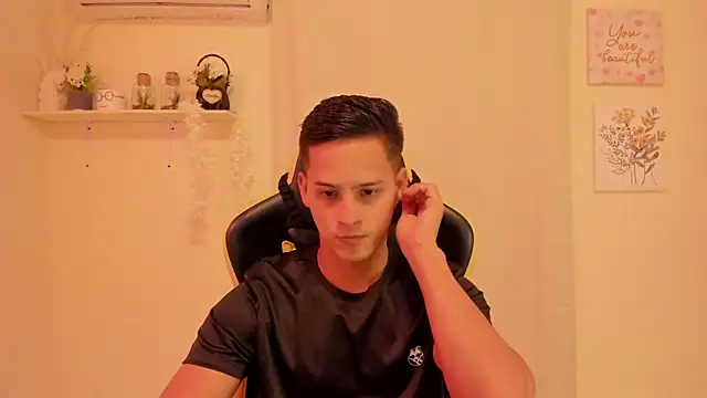 sexy andres01 online show from 03/15/26, 12:17