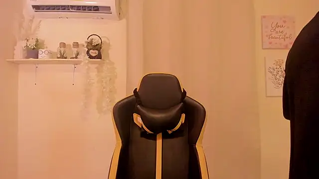 sexy andres01 online show from 03/13/26, 05:01