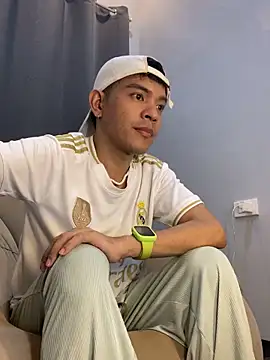 Snapshot of asian_darlingcummersxXx chatting on 03/01/26, 01:44 asian darlingcummersxXx online show from 03/01/26, 01:44