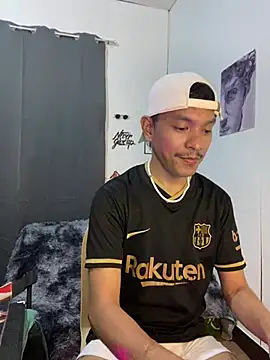 Snapshot of asian_darlingcummersxXx chatting on 05/06/26, 12:31 asian darlingcummersxXx online show from 05/06/26, 12:31