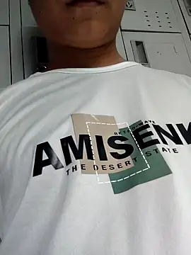 Snapshot of Qianluo003 chatting on 05/14/26, 07:49 Qianluo003 online show from 05/14/26, 07:49