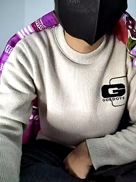 Snapshot of Qianluo003 chatting on 03/02/26, 07:21 Qianluo003 online show from 03/02/26, 07:21