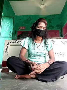 Snapshot of Shivani_bhabi chatting on 07/04/26, 08:31 Shivani bhabi online show from 07/04/26, 08:31