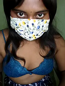 MISS MADHURIBABY online show from 04/13/26, 09:46