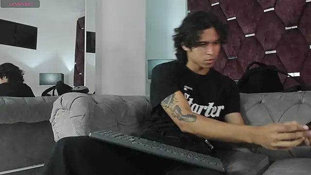 Snapshot of TonyBenedetti chatting on 03/13/26, 08:03 TonyBenedetti online show from 03/13/26, 08:03