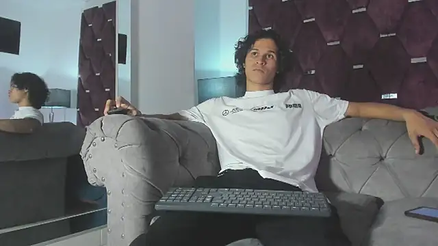 Snapshot of TonyBenedetti chatting on 05/03/26, 08:12 TonyBenedetti online show from 05/03/26, 08:12