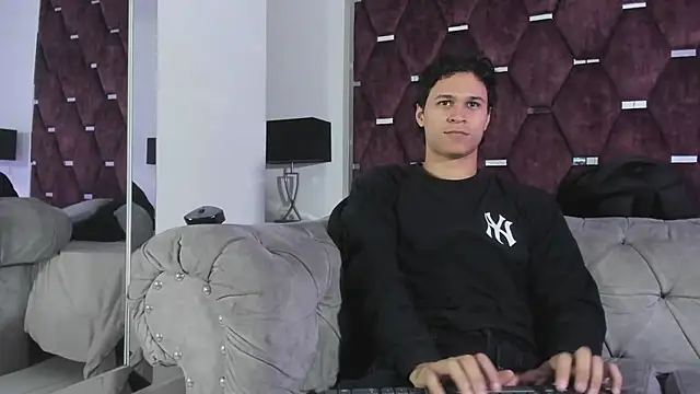 Snapshot of TonyBenedetti chatting on 07/09/26, 08:52 TonyBenedetti online show from 07/09/26, 08:52