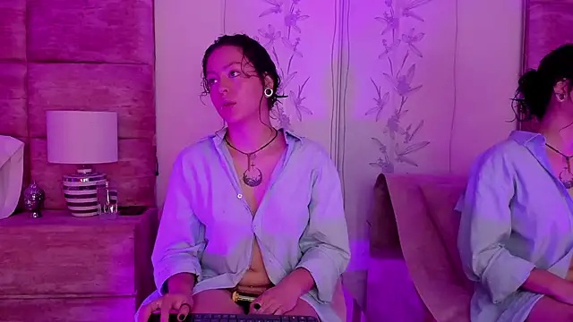 AtheneaVoss online show from 03/15/26, 09:33