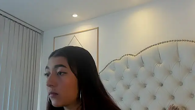 Snapshot of Sara_funy chatting on 06/03/26, 11:44 Sara funy online show from 06/03/26, 11:44