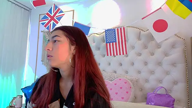 Snapshot of Sara_funy chatting on 06/20/26, 11:37 Sara funy online show from 06/20/26, 11:37
