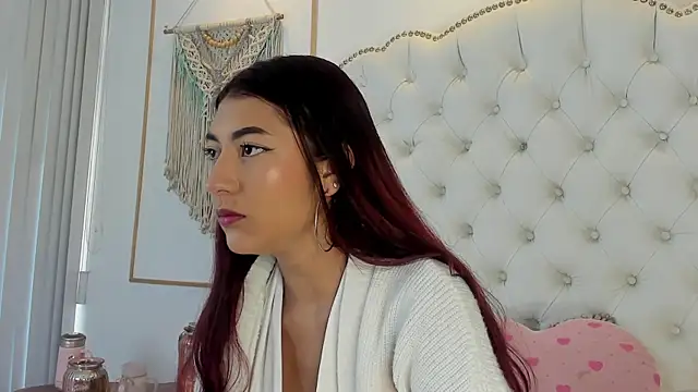 Snapshot of Sara_funy chatting on 05/12/26, 11:27 Sara funy online show from 05/12/26, 11:27