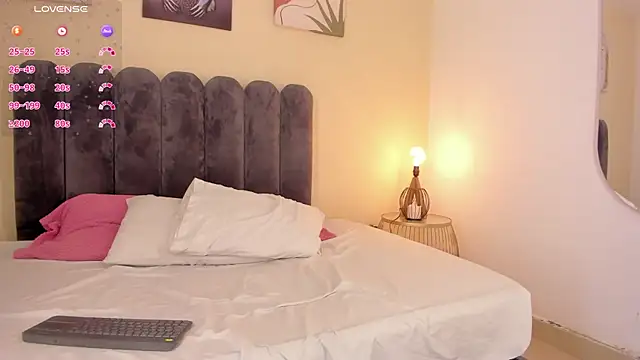 MadisonJackson  online show from 02/25/26, 12:05