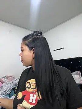 Snapshot of lunamont chatting on 03/04/26, 12:07 lunamont online show from 03/04/26, 12:07