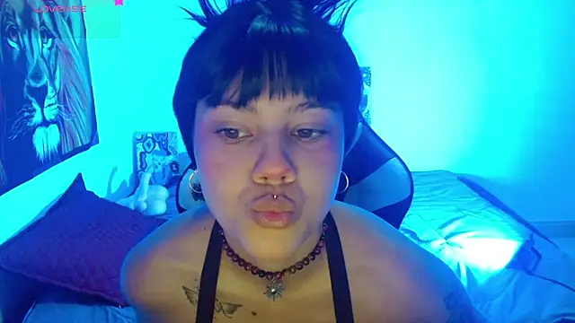 Divinejewel69 online show from 07/08/26, 09:32