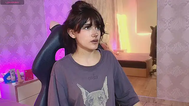 Snapshot of Cloee_tay1 chatting on 04/22/26, 11:39 Cloee tay1 online show from 04/22/26, 11:39