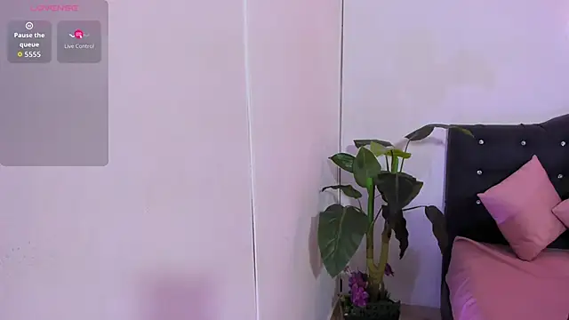 LINDSAY TAY online show from 04/20/26, 03:20