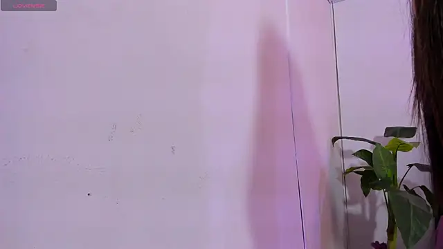 LINDSAY TAY online show from 04/11/26, 03:36