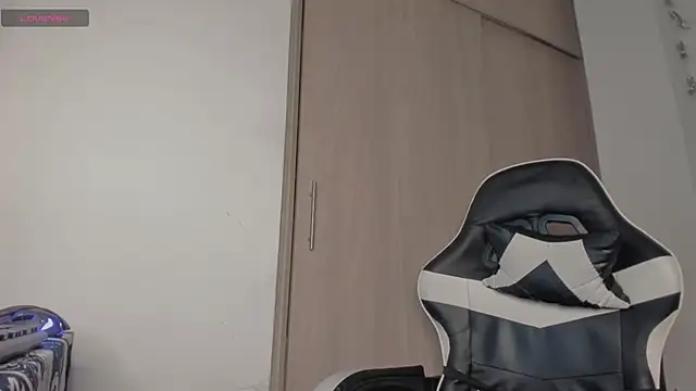 Axel  Blaze online show from 04/16/26, 12:39