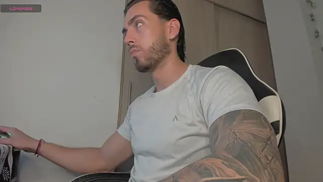 Axel  Blaze online show from 04/17/26, 12:41