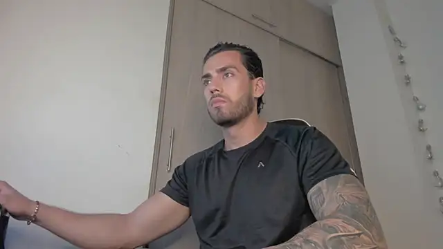 Axel  Blaze online show from 04/07/26, 12:18