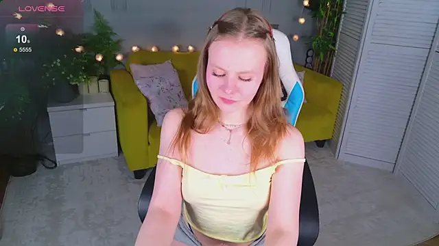 Sophie Peach  online show from 05/25/26, 02:49