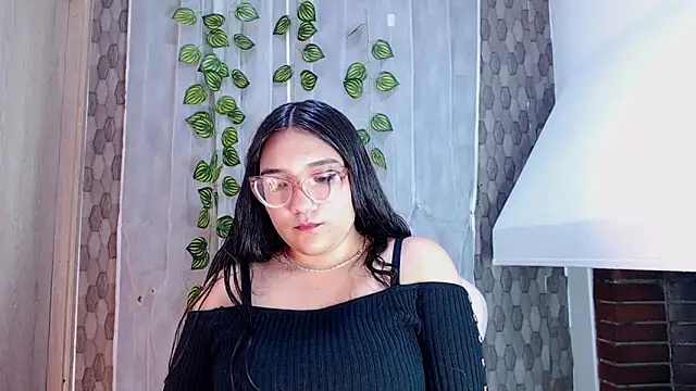 anyela donecm online show from 04/15/26, 07:40