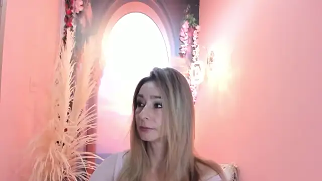 Madam Dalila online show from 03/18/26, 08:50