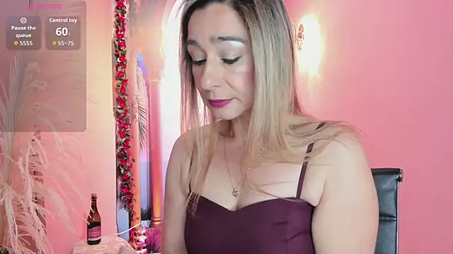 Snapshot of Madam_Dalila chatting on 06/10/26, 01:34 Madam Dalila online show from 06/10/26, 01:34