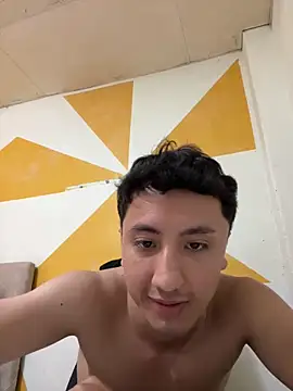 Snapshot of Gonzalogz chatting on 05/18/26, 04:01 Gonzalogz online show from 05/18/26, 04:01