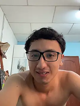 Snapshot of Gonzalogz chatting on 04/24/26, 07:27 Gonzalogz online show from 04/24/26, 07:27