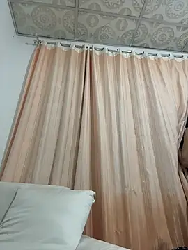 paula p07 online show from 03/24/26, 10:15