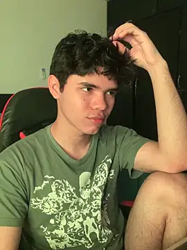 Snapshot of Camii_pink chatting on 02/26/26, 04:40 Camii pink online show from 02/26/26, 04:40