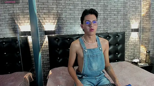 Snapshot of Lian_Prince chatting on 03/03/26, 07:54 Lian Prince online show from 03/03/26, 07:54