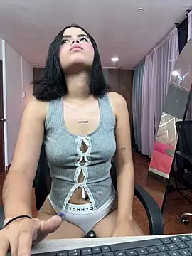 Snapshot of kitty_rousse01 chatting on 05/20/26, 04:53 kitty rousse01 online show from 05/20/26, 04:53