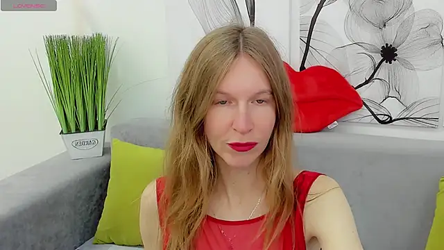 Mira XOo online show from 04/10/26, 01:51