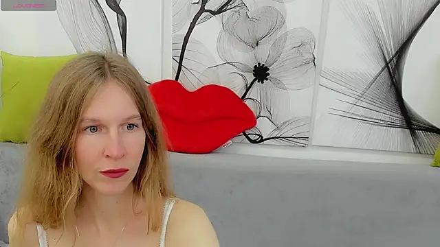 Mira XOo online show from 04/09/26, 02:01