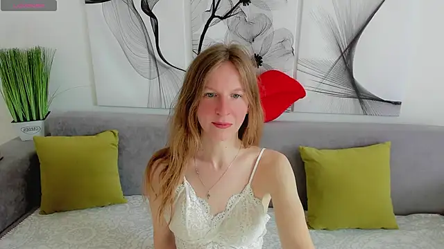 Mira XOo online show from 04/17/26, 02:09