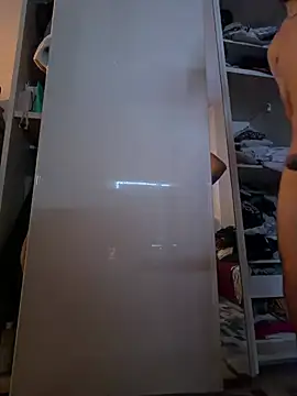 Snapshot of younghot77 chatting on 03/05/26, 11:18 younghot77 online show from 03/05/26, 11:18