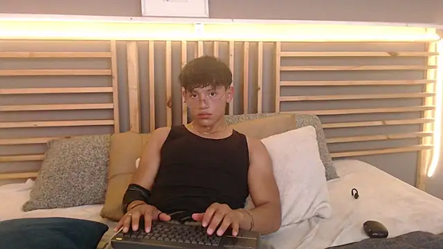 clark ken01 online show from 03/03/26, 08:38