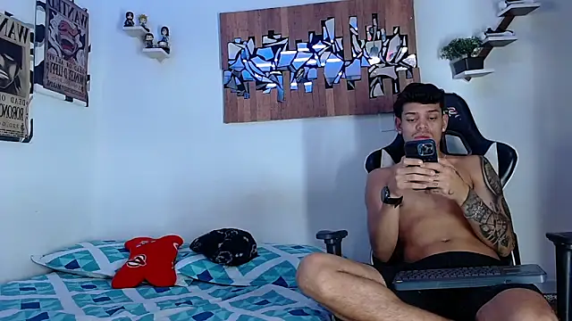 AdamsDvi online show from 04/14/26, 02:11