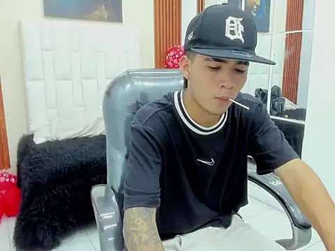 Snapshot of Thiago_collinss chatting on 02/27/26, 10:09 Thiago collinss online show from 02/27/26, 10:09