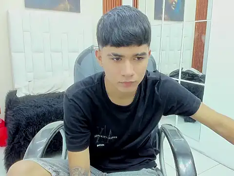 Snapshot of Thiago_collinss chatting on 02/28/26, 10:31 Thiago collinss online show from 02/28/26, 10:31