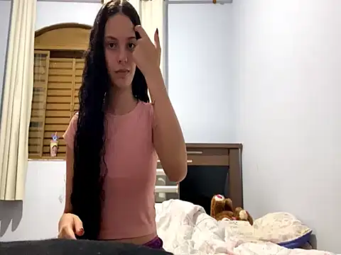 Snapshot of IvyDesirer chatting on 02/25/26, 02:45 IvyDesirer online show from 02/25/26, 02:45