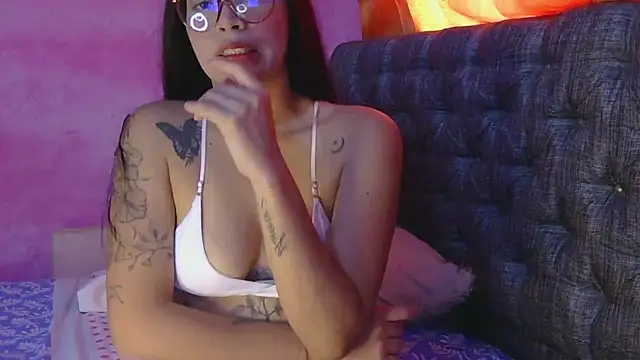 mia luna88 online show from 02/24/26, 10:43