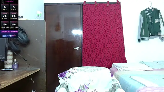 Snapshot of scarlet_johannson19 chatting on 06/19/26, 03:01 scarlet johannson19 online show from 06/19/26, 03:01