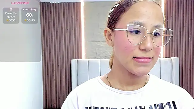 LESLYSIMPSON online show from 03/20/26, 07:59