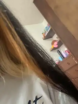 Sara 92 online show from 03/24/26, 09:37