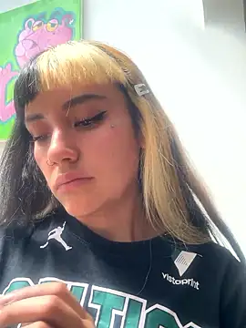 Sara 92 online show from 04/18/26, 07:07