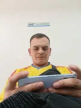 Snapshot of Edwin_Q chatting on 06/11/26, 04:59 Edwin Q online show from 06/11/26, 04:59