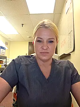 LadyB07 online show from 05/05/26, 04:43